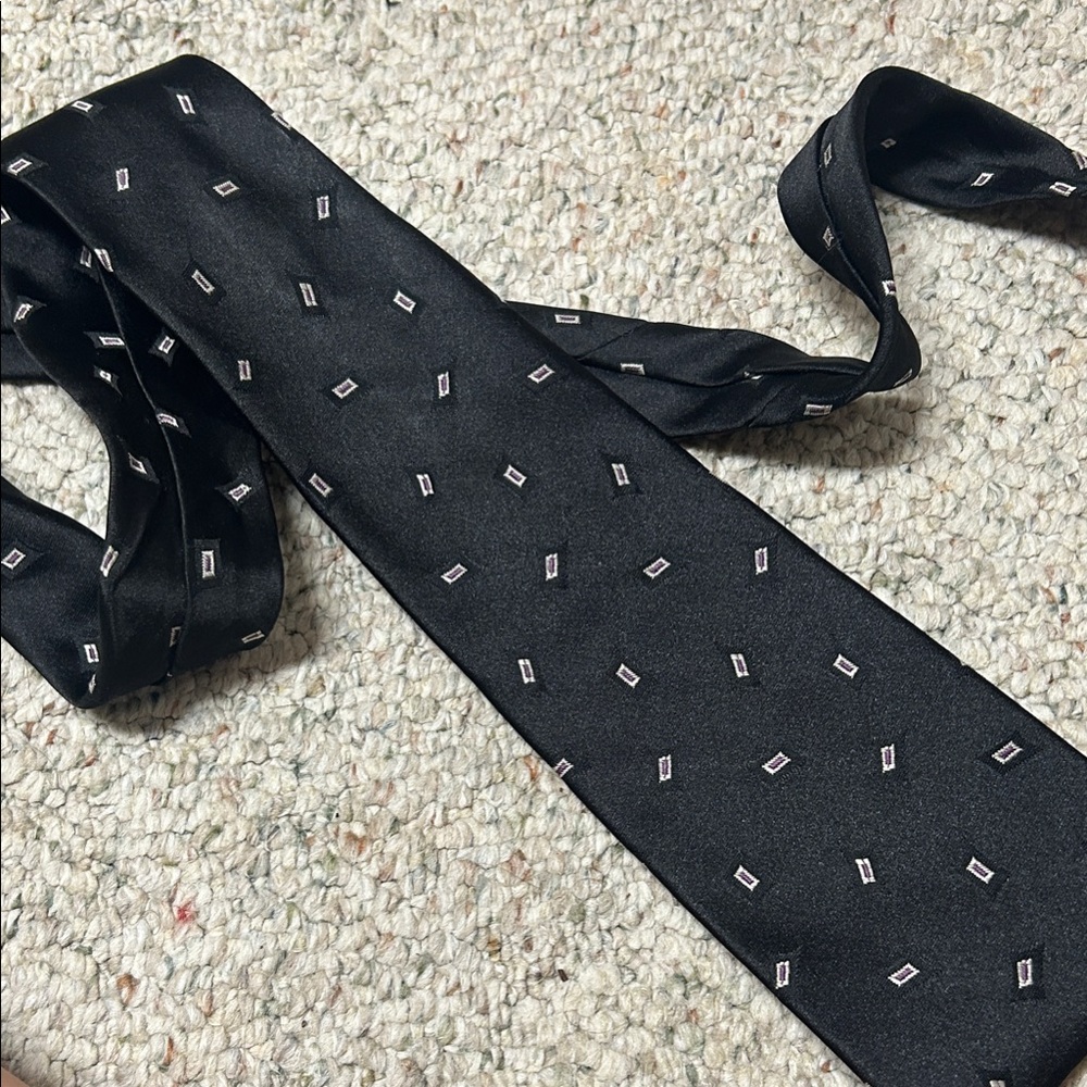Sophisticated Black Geometric Men's Tie